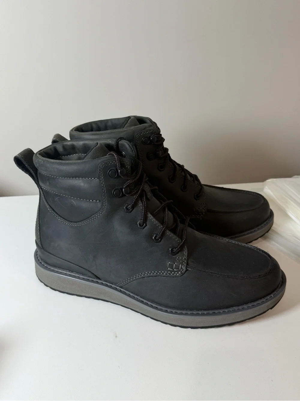 L.L. Bean Size 11 Men's Stonington Moc Toe Black Leather Lace-Up Ankle Boots